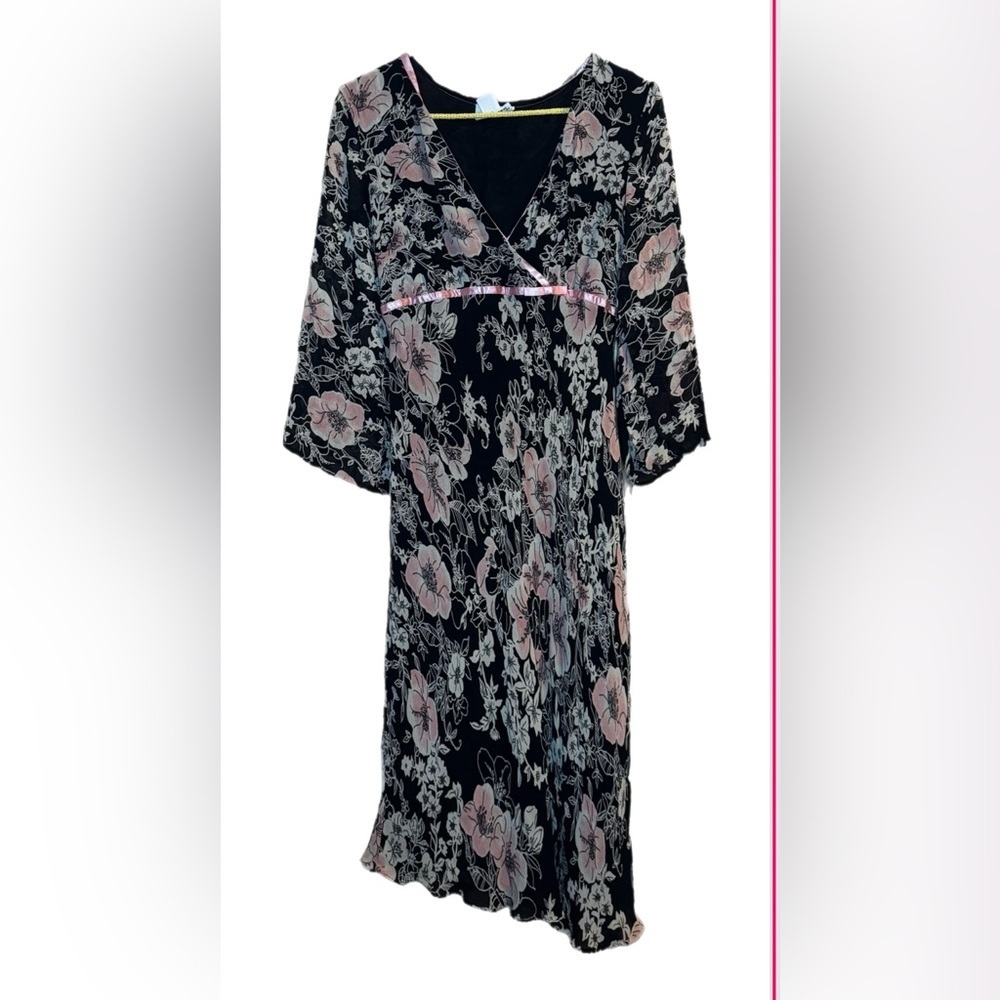 Motherhood Maternity Dress Sz L. 3/4 Sleeves. Midi